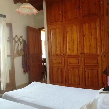 House With Amazing View At The Center Of Skala *